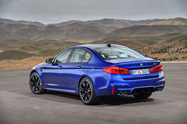 La nouvelle BMW M5 se met en 4