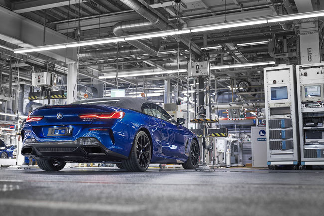 Lancement en production de la BMW Série 8 cabriolet