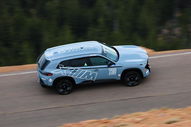 Le BMW XM Label signe un record sur l'ascension de Pikes Peak