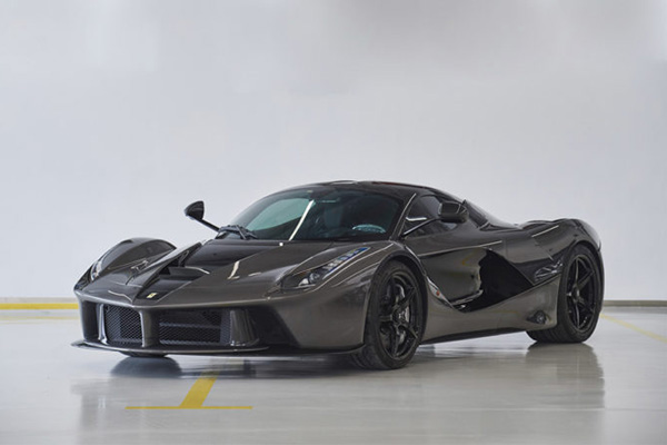 Bonhams : forza LaFerrari au Goodwood Revival