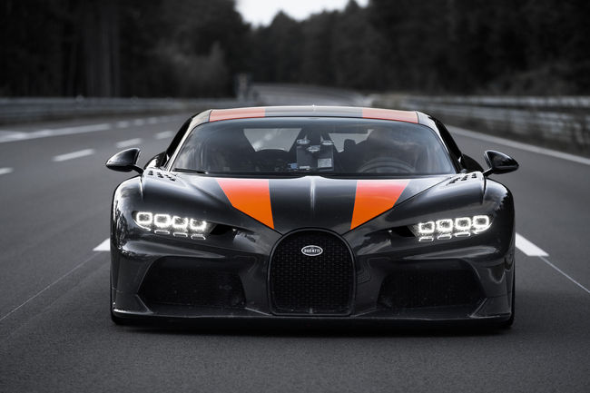 Bugatti franchit la barre mythique des 300 mph 