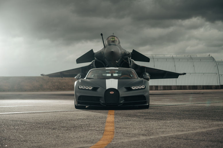 Bugatti Chiron Sport vs Dassault Rafale Marine