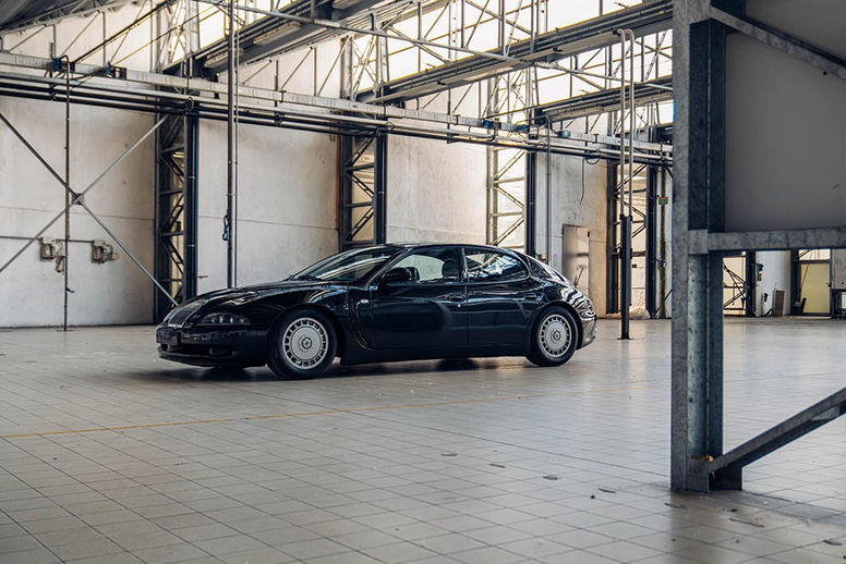 L'un des trois exemplaires de la Bugatti EB112 est à vendre