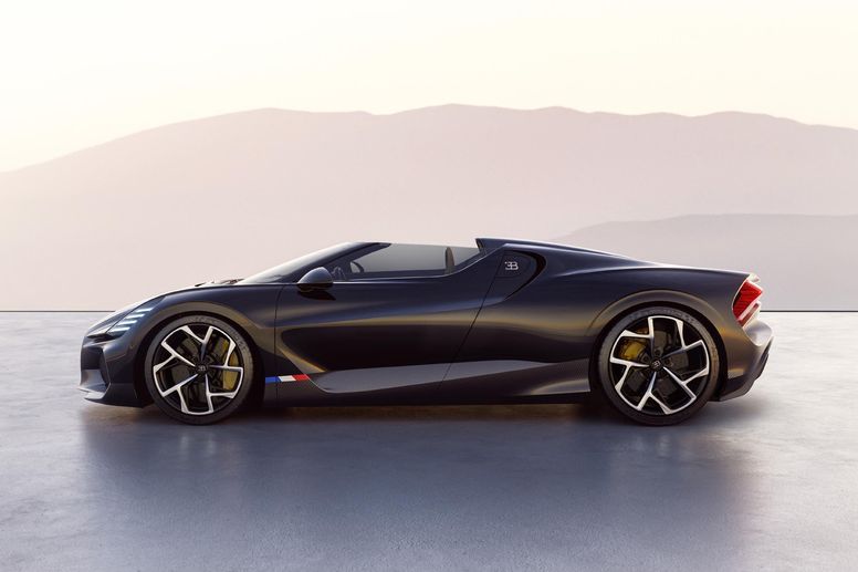 Bugatti présente le roadster W16 Mistral à Monterey