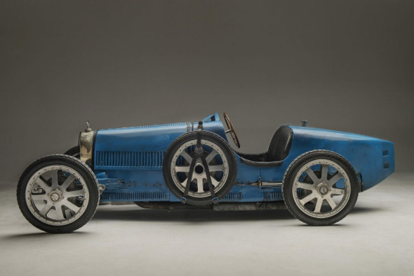 Une Bugatti Type 35 aux enchères Artcurial Motorcars