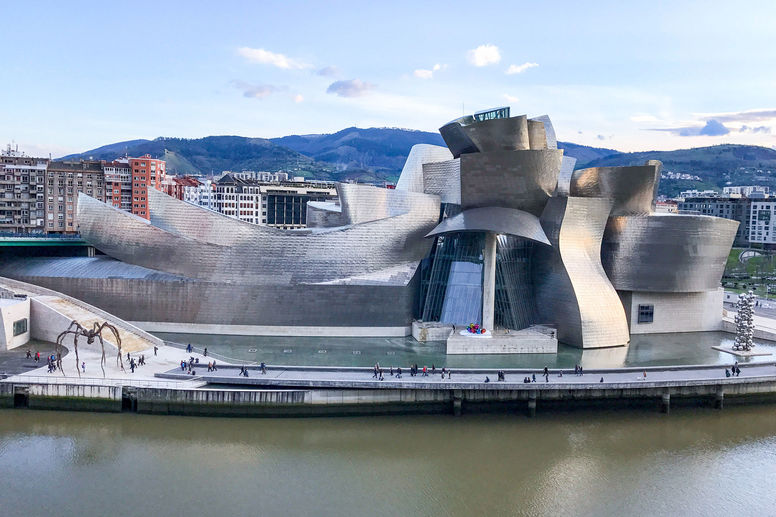 La Bugatti Type 57 SC Atlantic s'expose au musée Guggenheim Bilbao