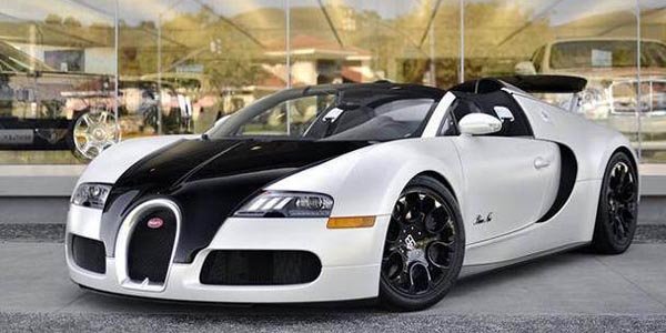 A vendre: Bugatti Veyron Blanc Noir