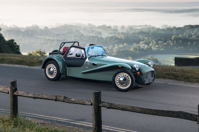 Caterham Seven Sprint : ambiance sixties