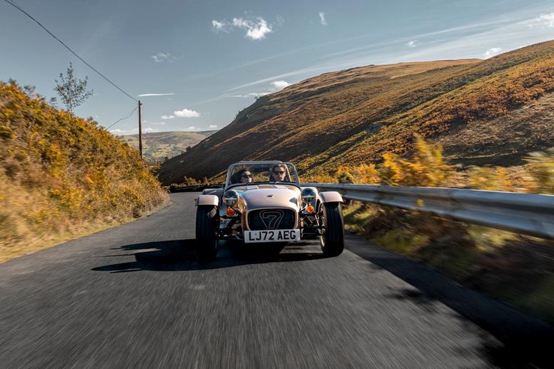 Caterham Cars lance la Seven 340 en Europe et au Japon