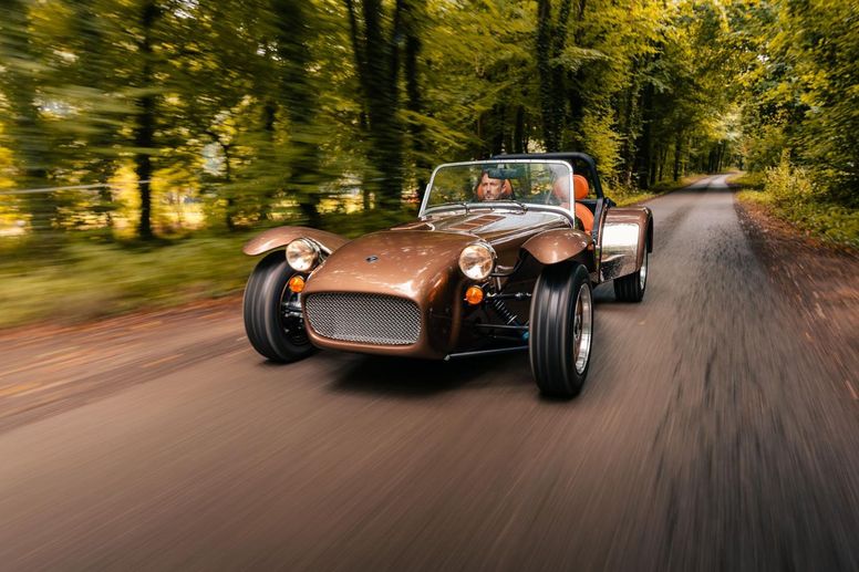 Caterham Super Seven 600 et Super Seven 2000 : inspirées du passé