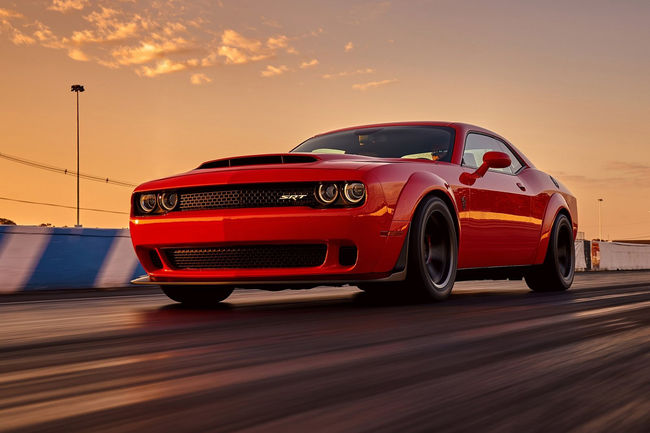 Embarquez dans la Dodge Challenger SRT Demon