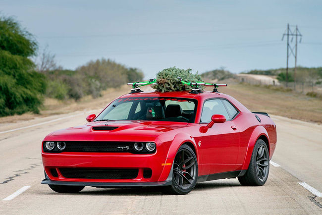 Hennessey fête Noël avec la Challenger SRT Hellcat Widebody