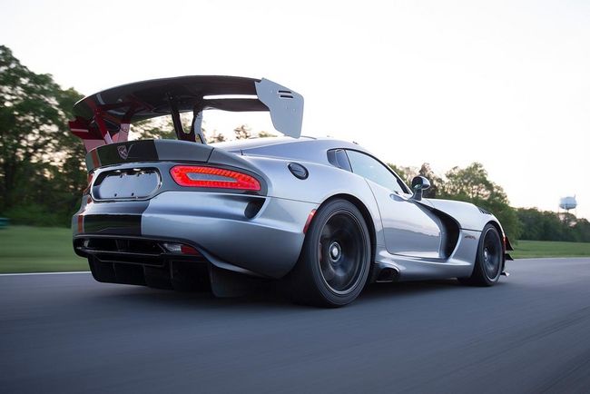 La Dodge Viper en quête de record sur le Ring