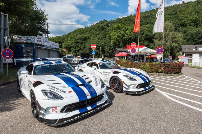 Dodge Viper ACR vs Nürburbring : le film