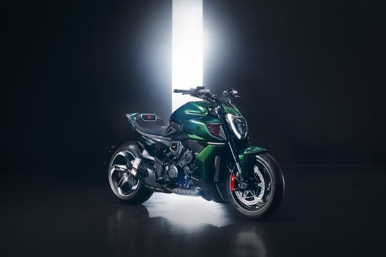 Ducati Diavel for Bentley : inspirée par la Bentley Batur