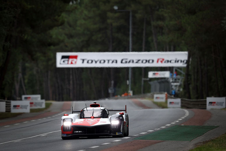 Embarquez dans la Toyota GR010 Hybrid autrice de la pole au Mans