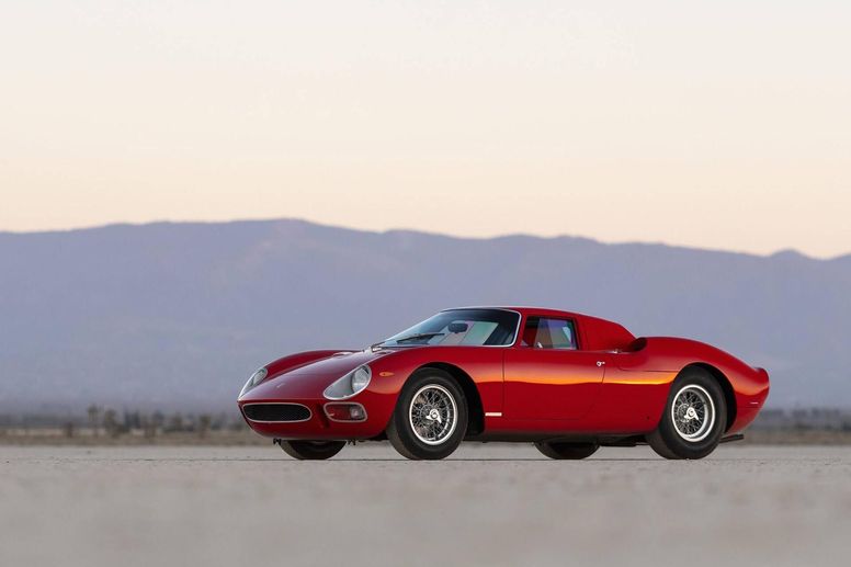 Une Ferrari 250 LM de 1964 proposée à la vente par RM Sotheby's