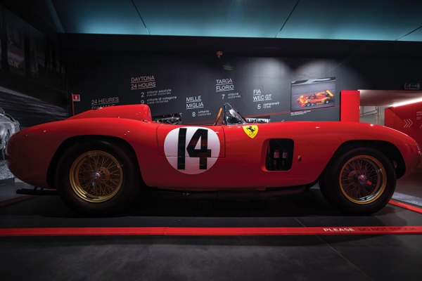 Une Ferrari 290 MM 1956 aux enchères RM Sotheby's