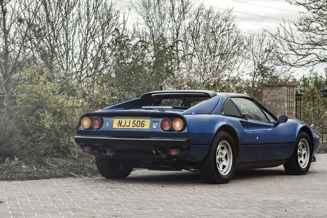 Une Ferrari 308 GTS QV à moteur V12 aux enchères