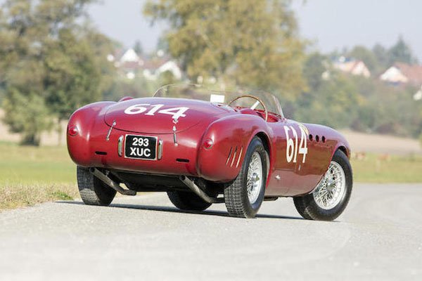 Bonhams : une Ferrari 340 America Vignale pour Scottsdale