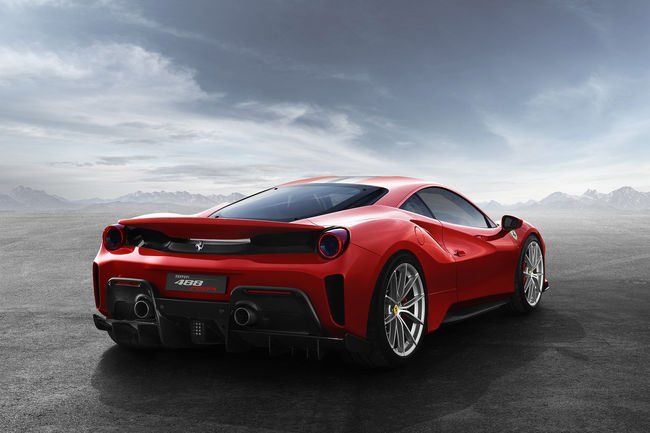 Genève : nouvelle Ferrari 488 Pista