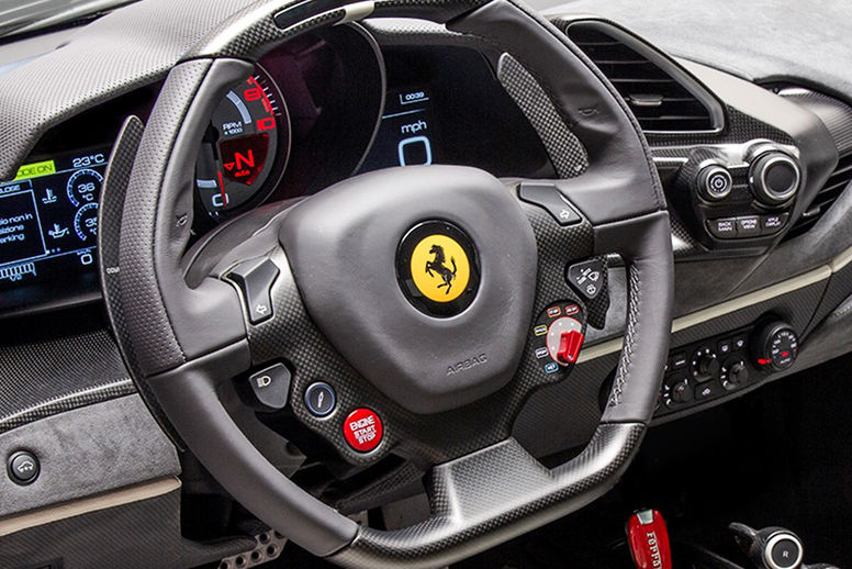 Nouvelle Ferrari 488 Pista Spider Tailor Made