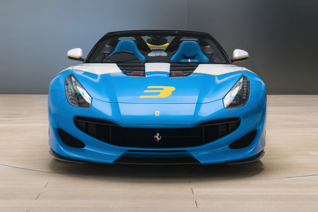 One-off Ferrari SP3JC : la F12tdf enlève le haut