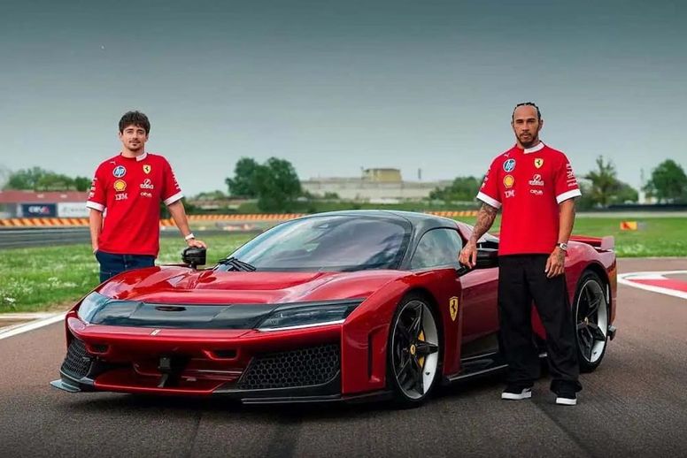 Lewis Hamilton et Charles Leclerc testent la Ferrari F80 à Fiorano