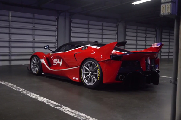 Embarquez en Ferrari FXX K avec Chris Harris à Daytona