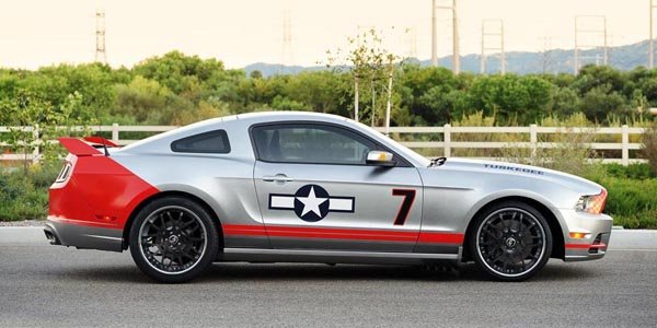 Ford Mustang Red Tails : 370 000 dollars