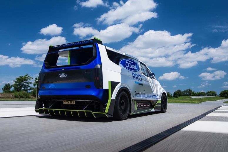 Ford Performance à l'assaut de Pikes Peak avec son SuperVan électrique