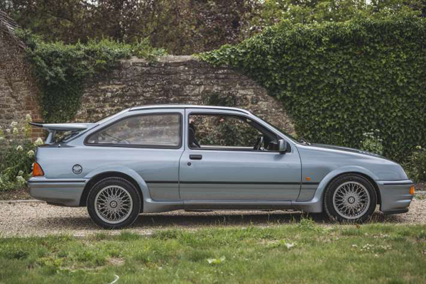 Une Ford Sierra RS Cosworth de pré-production aux enchères