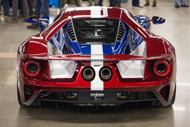 Une livrée Victory pour la Ford GT de route