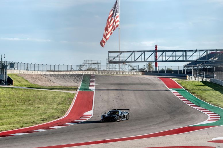 Record : la Hennessey Venom F5 Revolution s'illustre au Texas