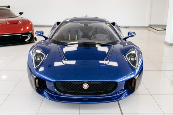 A vendre : Jaguar C-X75 de Spectre