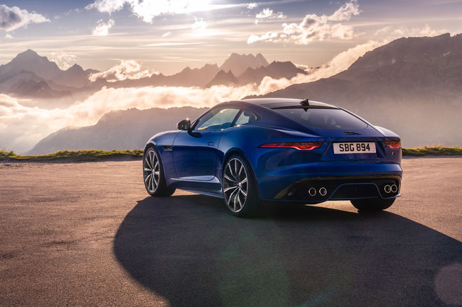 Jusqu'à 575 ch pour la nouvelle Jaguar F-Type