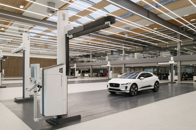 Jaguar inaugure son nouveau studio de design