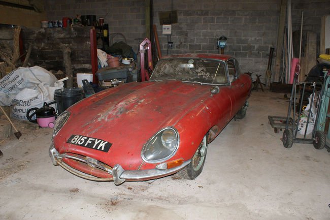 58 000 livres pour une Jaguar Type E barn find