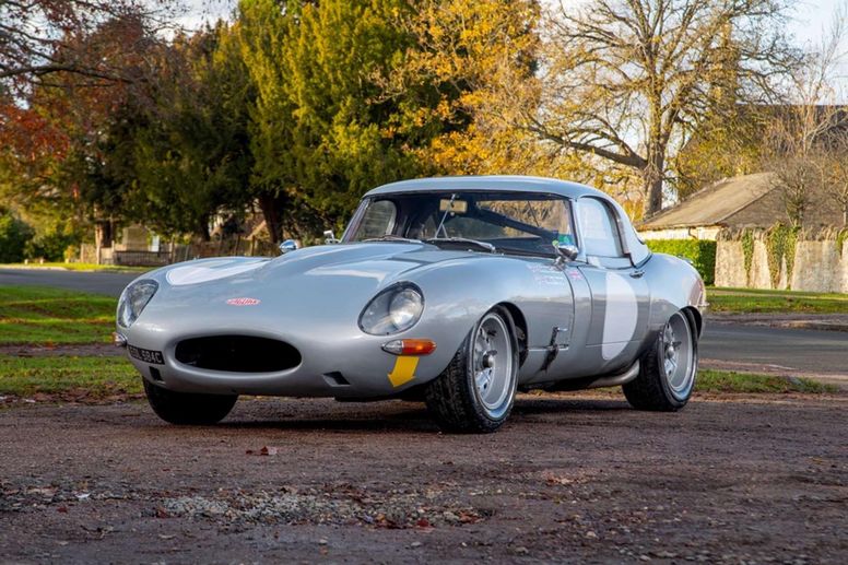 Une Jaguar Type E ex-Stirling Moss proposée aux enchères