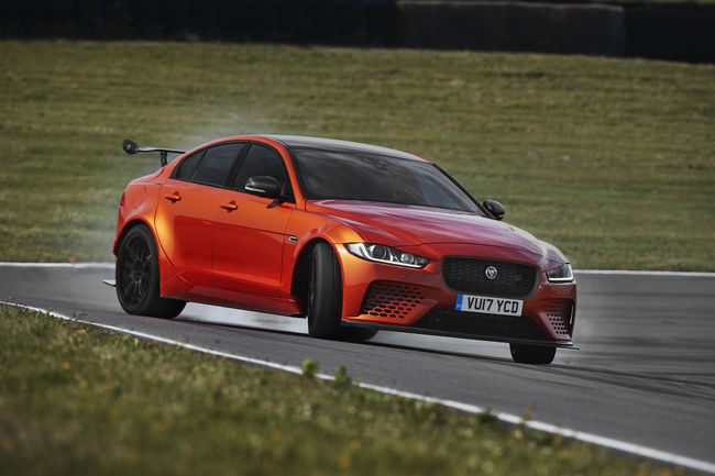 Nouvelle Jaguar XE SV Project 8 : extrême