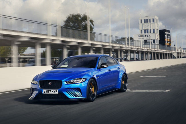 Andy Wallace et Davy Jones ont testé la Jaguar XE SV Project 8 