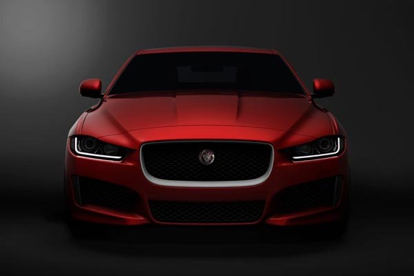 Genève 2014 : Jaguar XE en approche