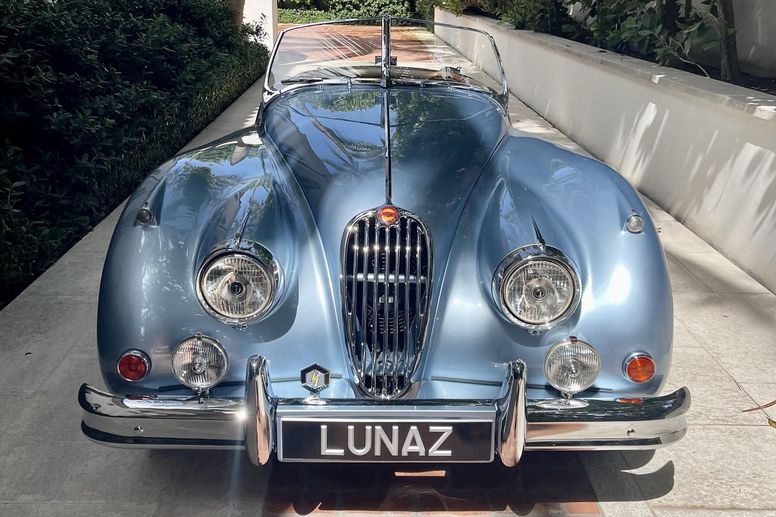 David Beckham offre une Jaguar XK140 électrique à son fils