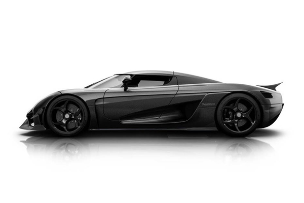 La Koenigsegg Regera en finition carbone brut