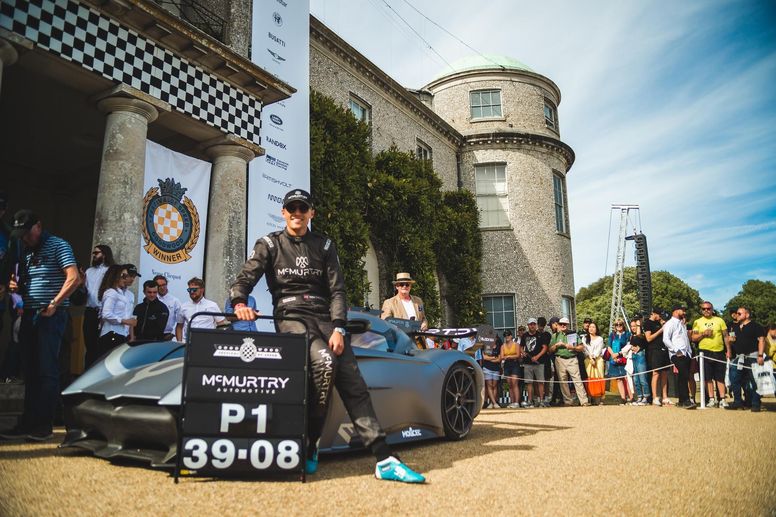 L'étonnante McMurtry Spéirling bat le record de Goodwood