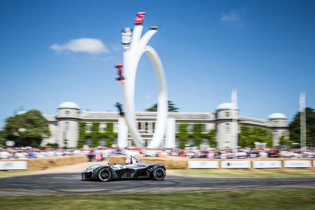 La BAC Mono s'illustre à Goodwood