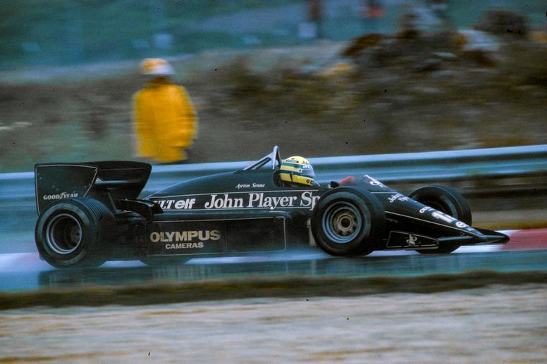 La Lotus 97T d'Ayrton Senna retrouve Estoril et les membres du Team Lotus