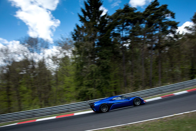 La Nio EP9 en piste à Goodwood