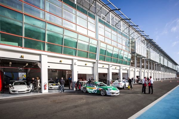 Porsche Carrera Cup France 2015 : Ledenon ouvre le bal