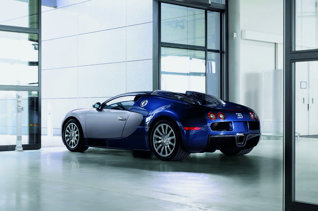 Cote en hausse pour les Bugatti EB110 et Veyron